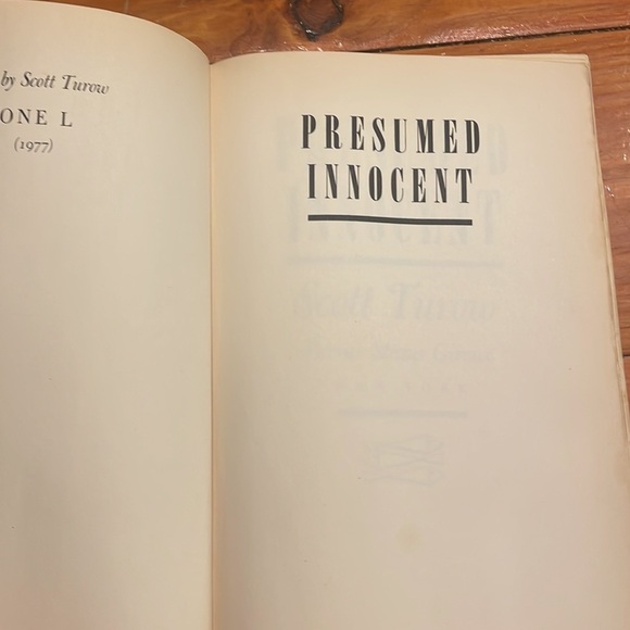 1st Edition 3rd Printing 1987 Scott Turow Presumed Innocent hardcover book - Picture 3 of 11